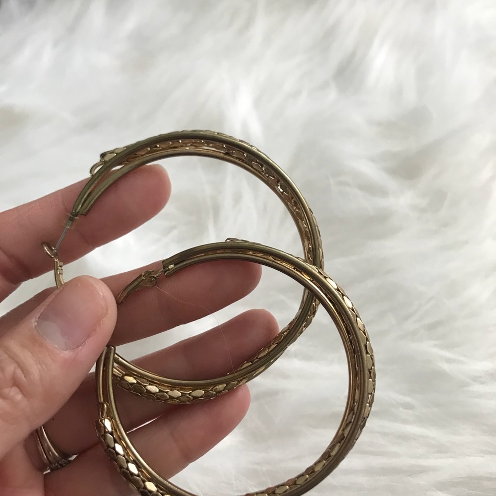 Earrings - Picture 2 of 6
